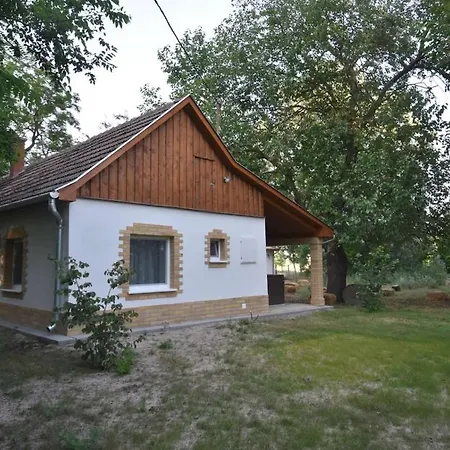 Varazslakos Birtok Βίλα