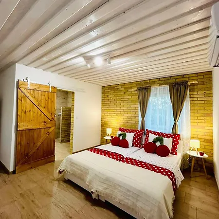 Varazslakos Birtok Villa Tazlar